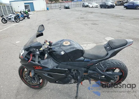 2019 Suzuki Gsx-R1000 из США, поврежденный, VIN JS1DM11R3K2100736